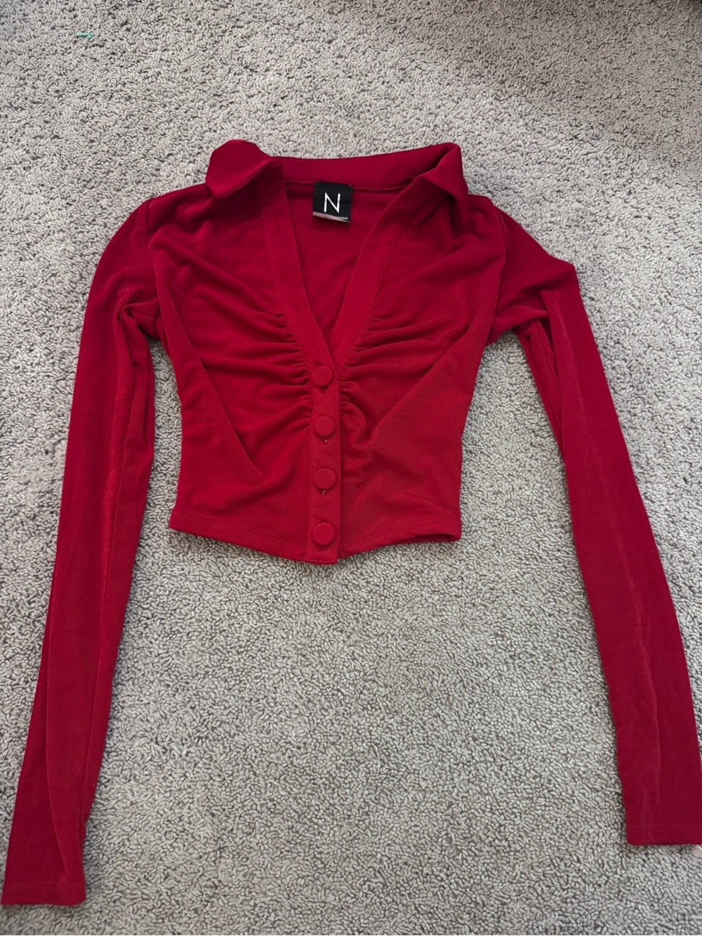 naked wardrobe Red Long-Sleeve Ruched Button Crop Top
